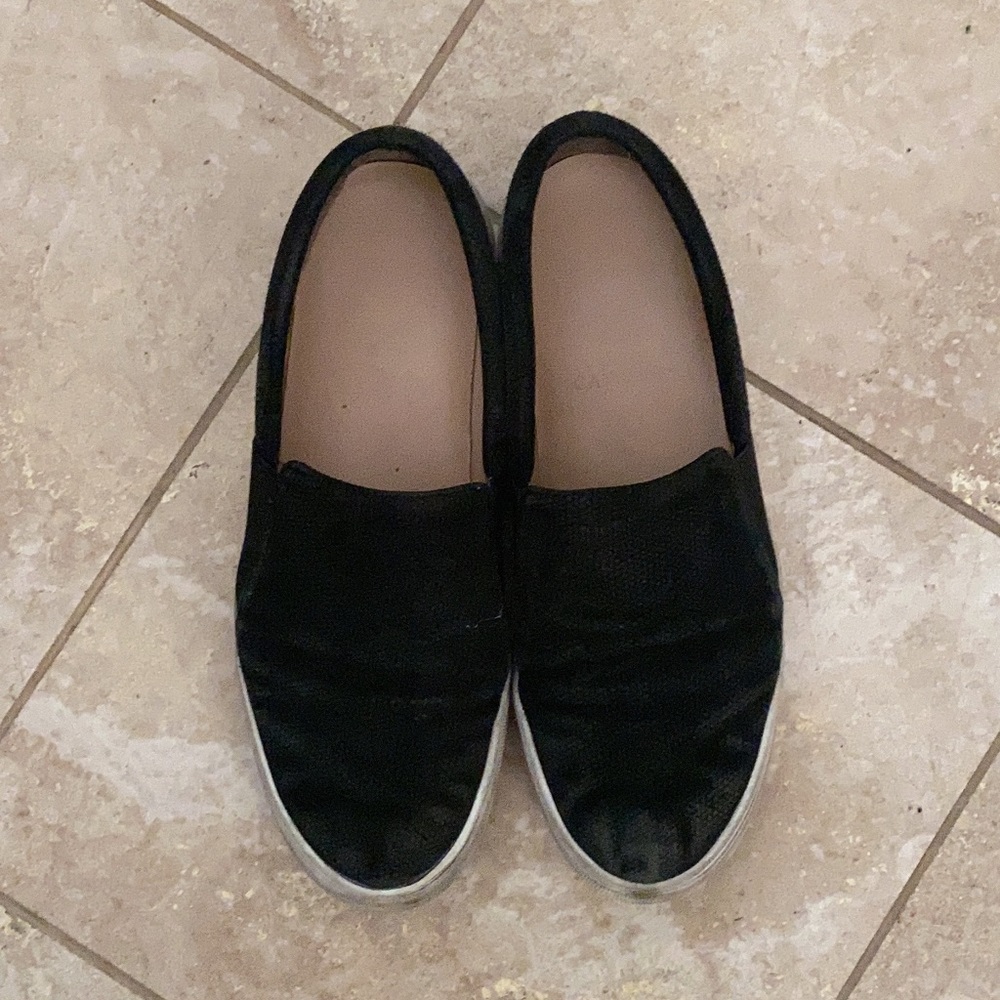 🔴 [Vince Camuto] Black Flats